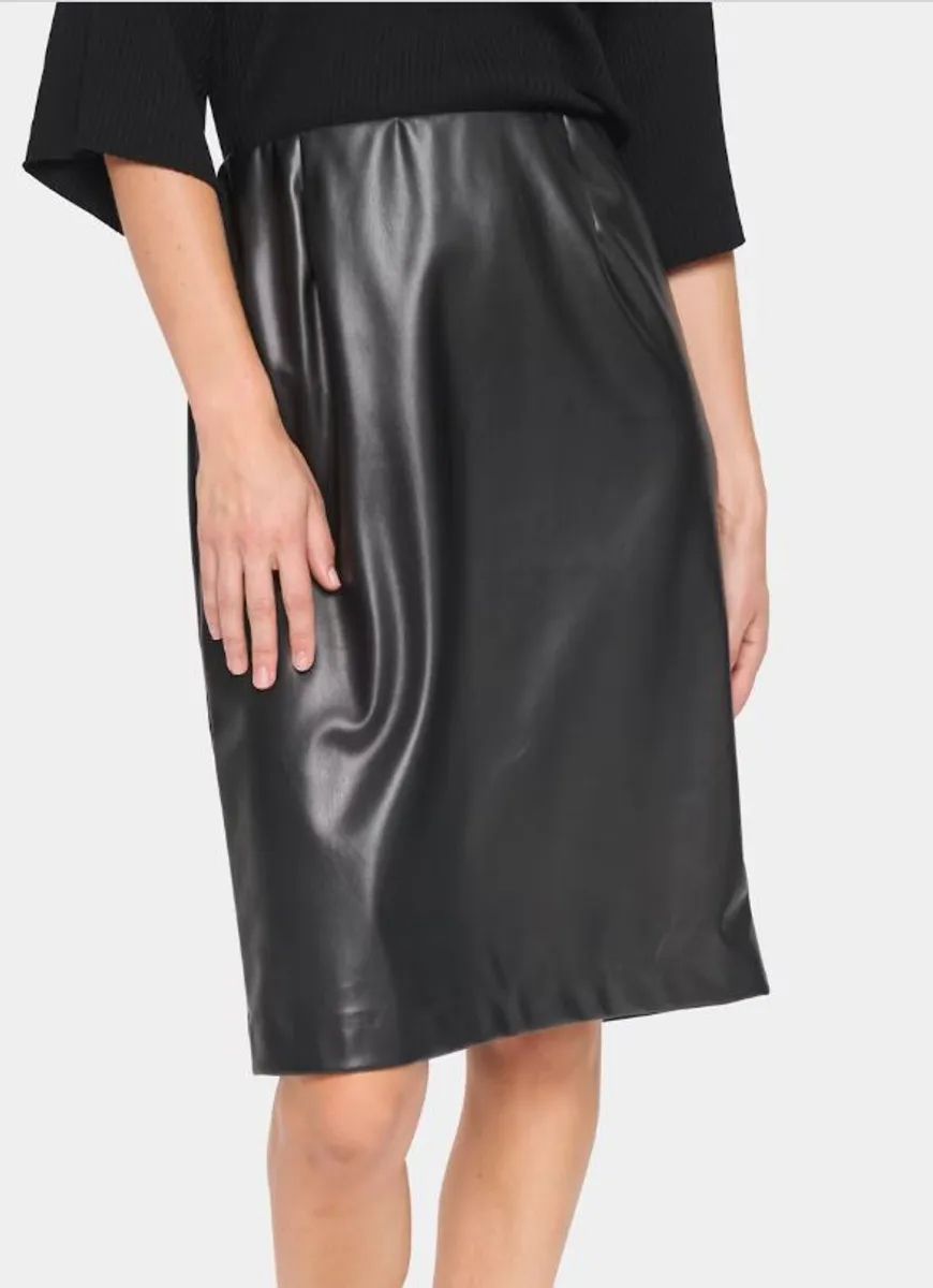 SAINT TROPEZ DowieSZ Mid Skirt Black