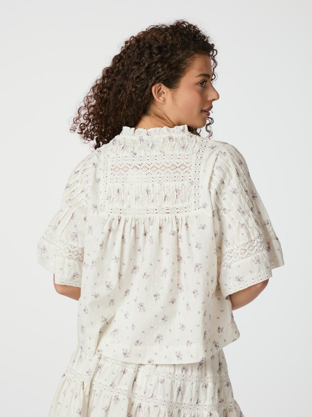 NEO NOIR Siama Dobby Flower Blouse Off White