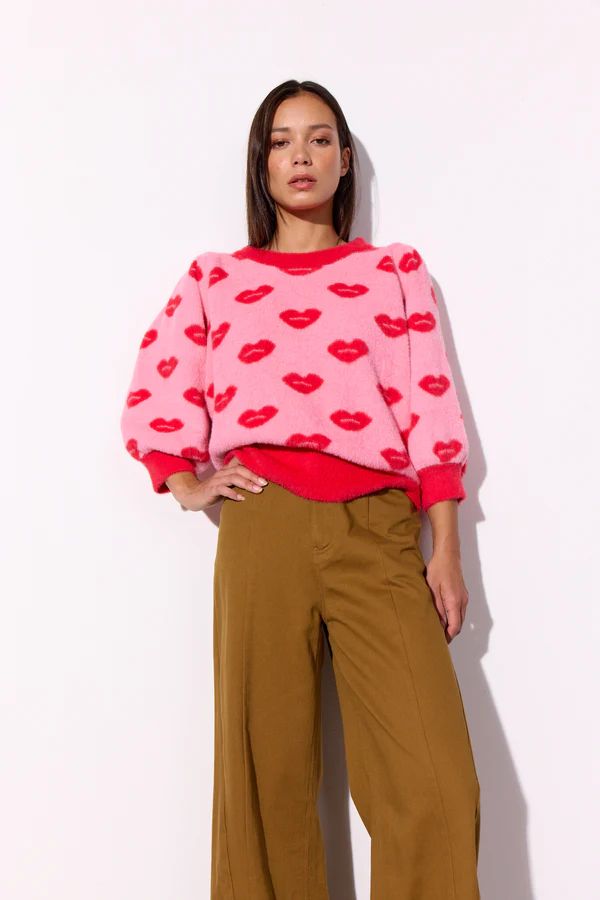 HUNKQN Lilou Blouse Kiss Me Art Print