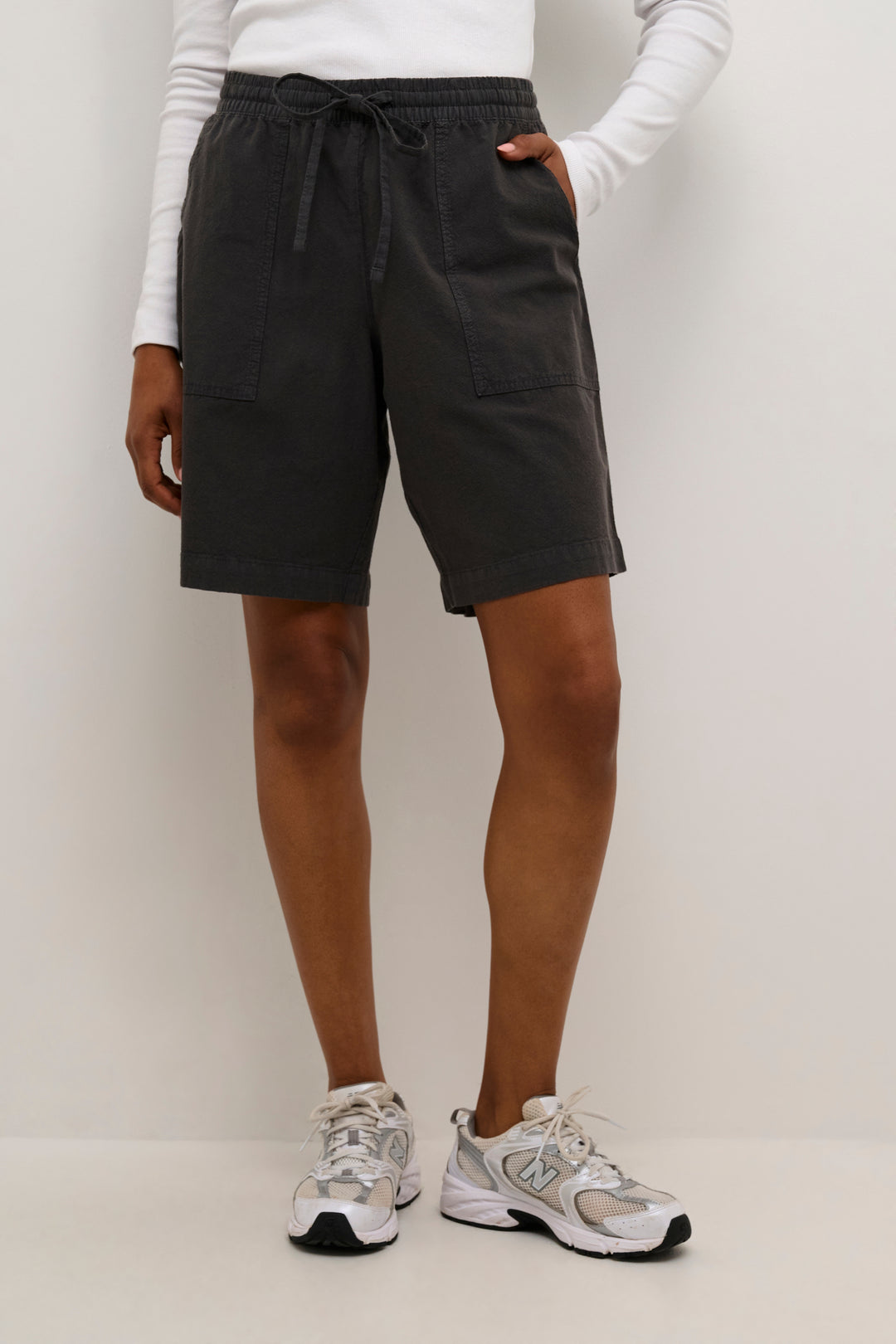 KAFFE KAnaya Liah Shorts Black Oyster