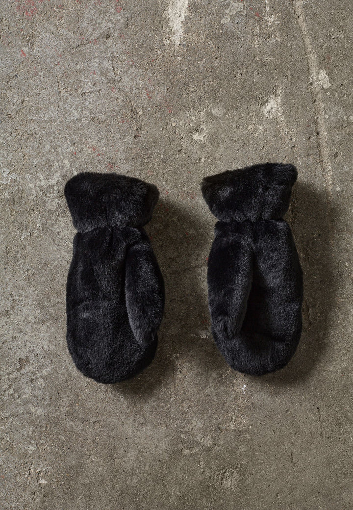 Sisters Point Gloves-1 Black