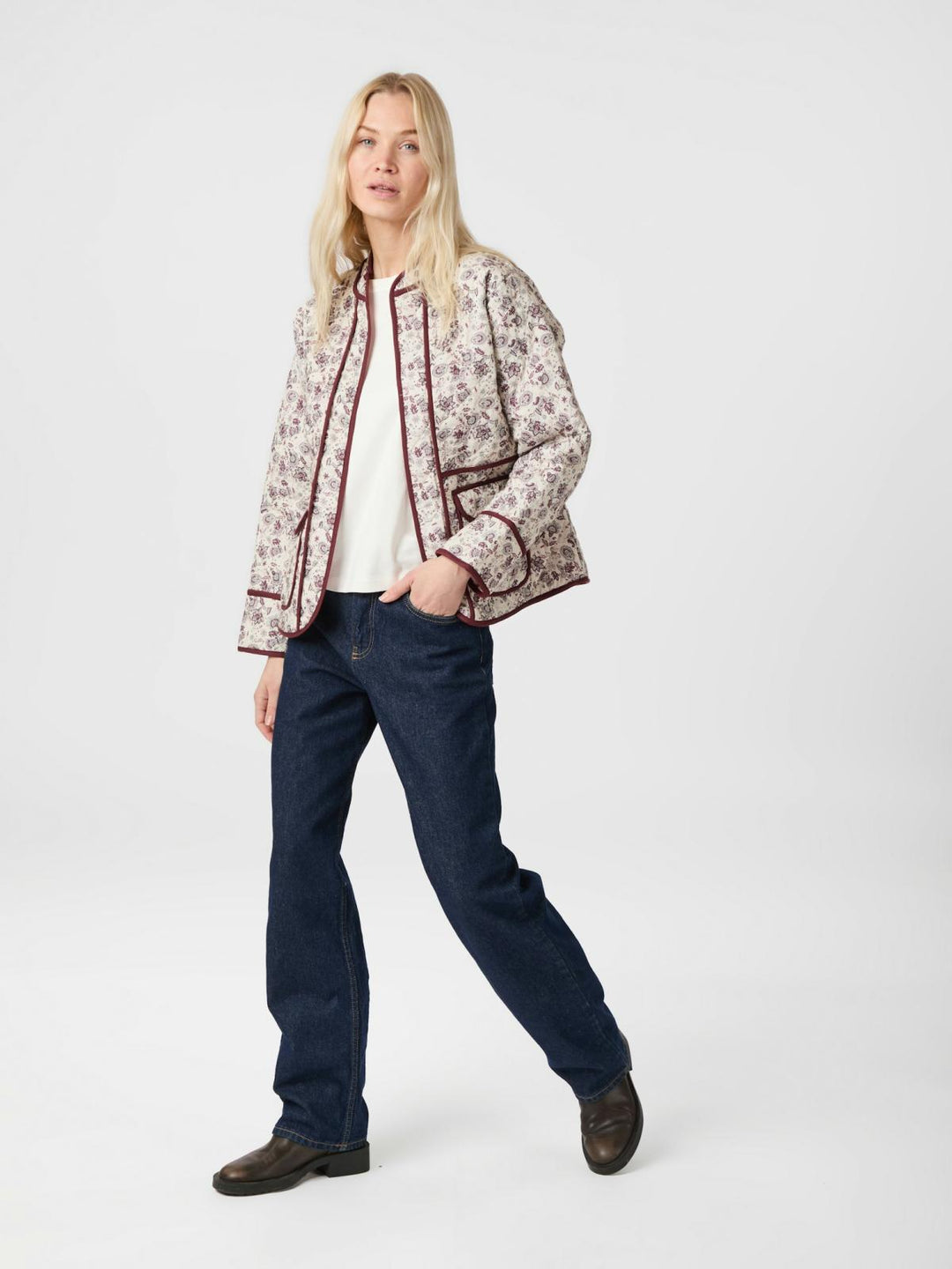 NEO NOIR Lottie Blush Quilt Jacket Bordeaux/Rosa