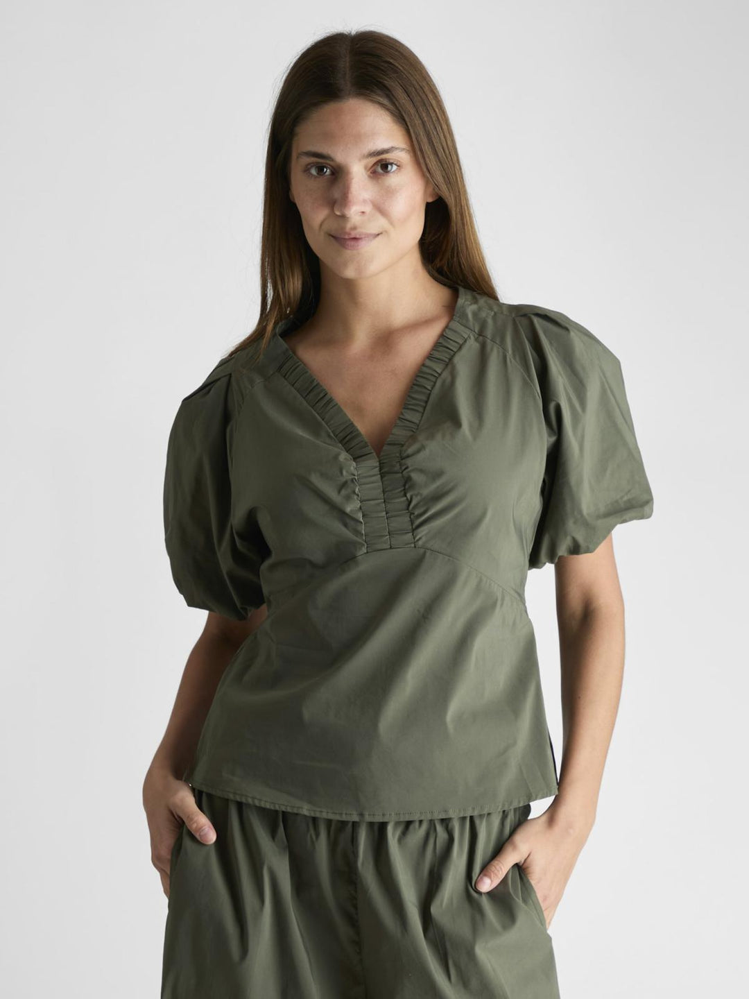 NEO NOIR Irina Poplin Blouse Army