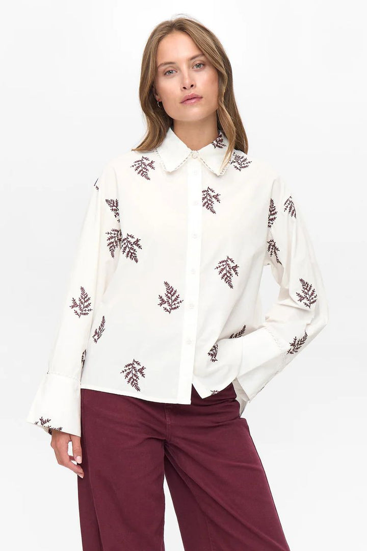 NÜMPH Nubaily Shirt Winetasting
