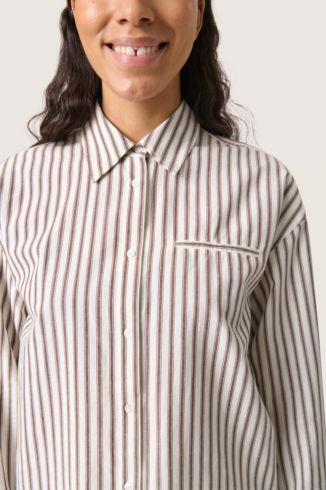 SOAKED IN LUXURY SLMunevo Regular Shirt Brown And White Stripe