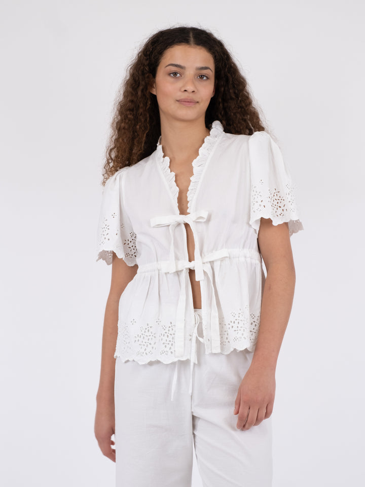 NEO NOIR Satsi Embroidery Blouse White