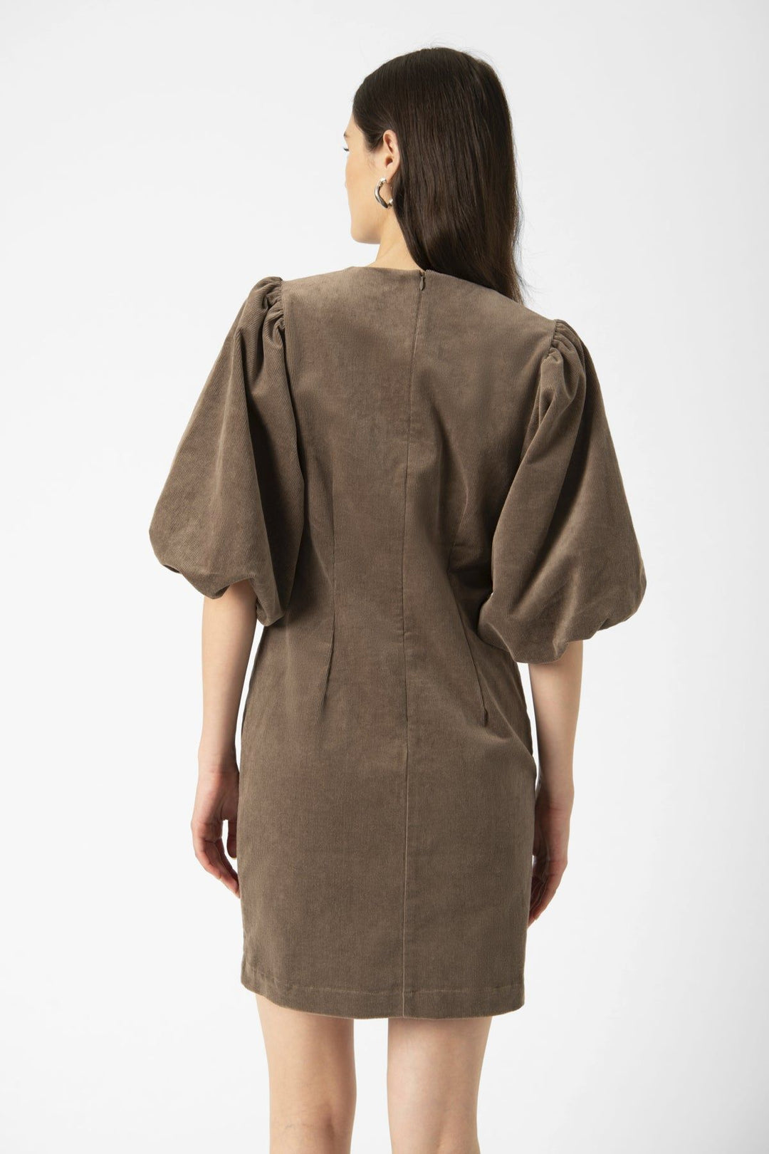 SOAKED IN LUXURY SLHelle Dolore Dress Morel