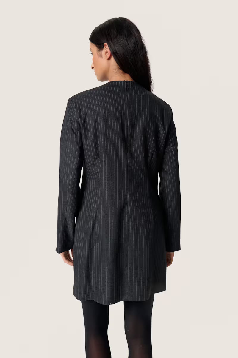 SOAKED IN LUXURY SLMalodi Dress Grey Melange Pinstripe