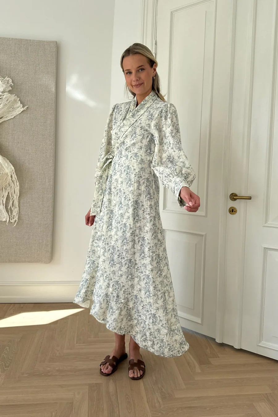 BYIC SigneIC Long Wrap Dress White Blue Print