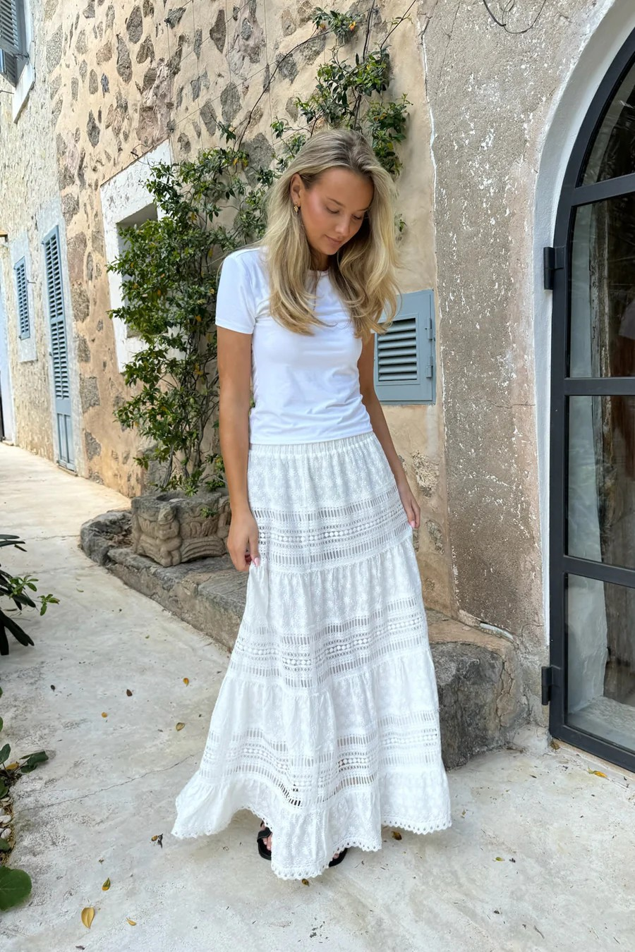 BYIC SaraIC Long Skirt White Lace