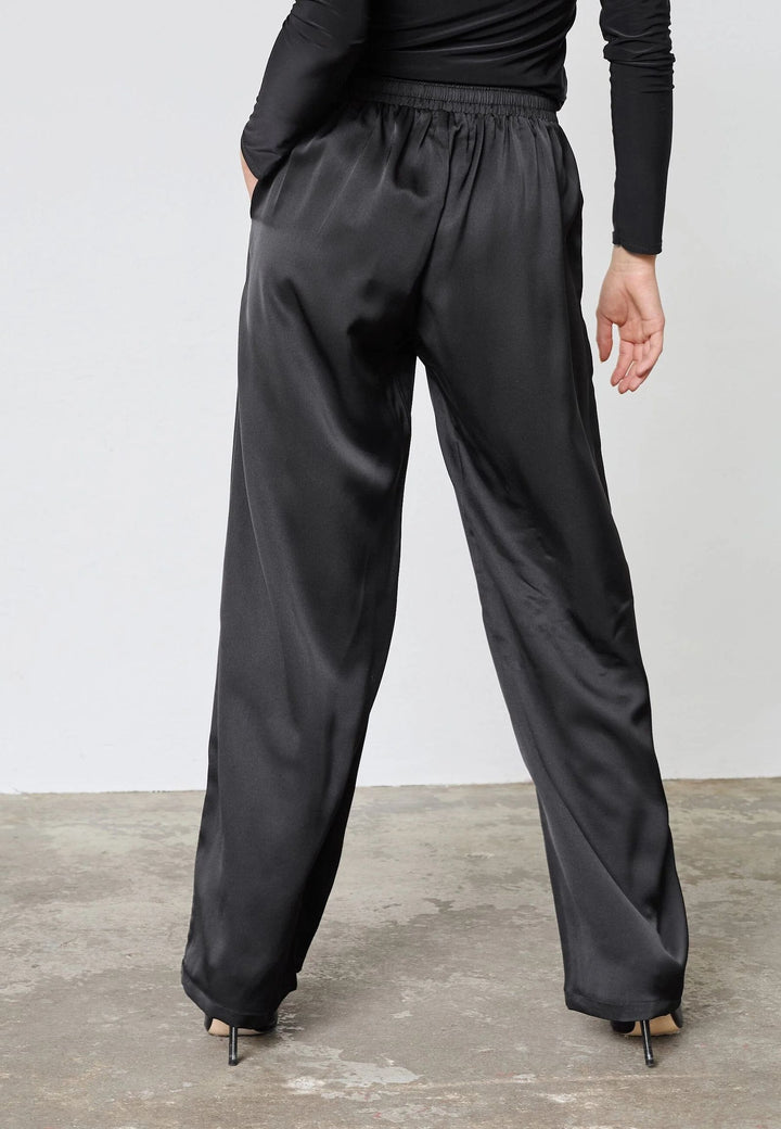 SISTERS POINT Verina-PA5 Black