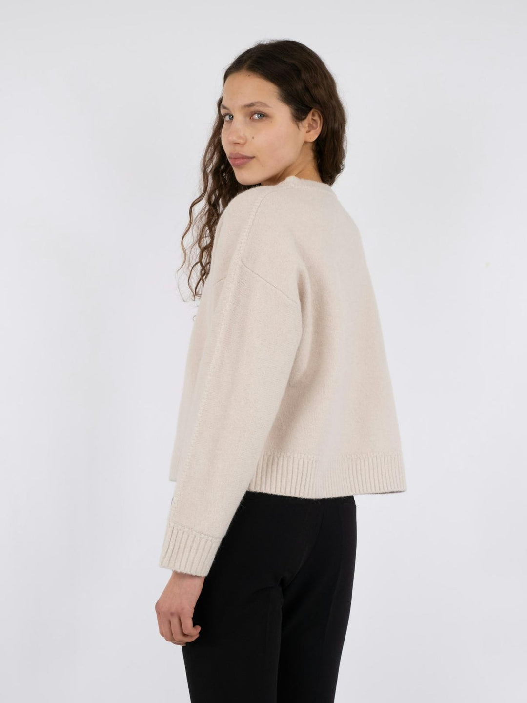 NEO NOIR Detri Solid Knit Blouse Ivory