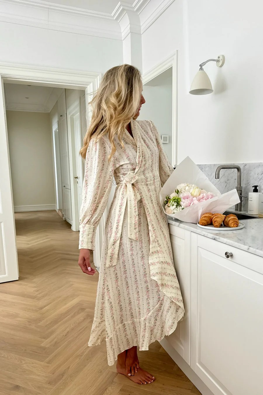 BYIC SigneIC Long Wrap Dress Light Pink Flower Print