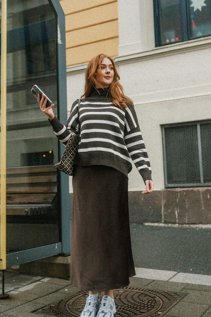 NEO NOIR Bovary Skirt Dark Brown