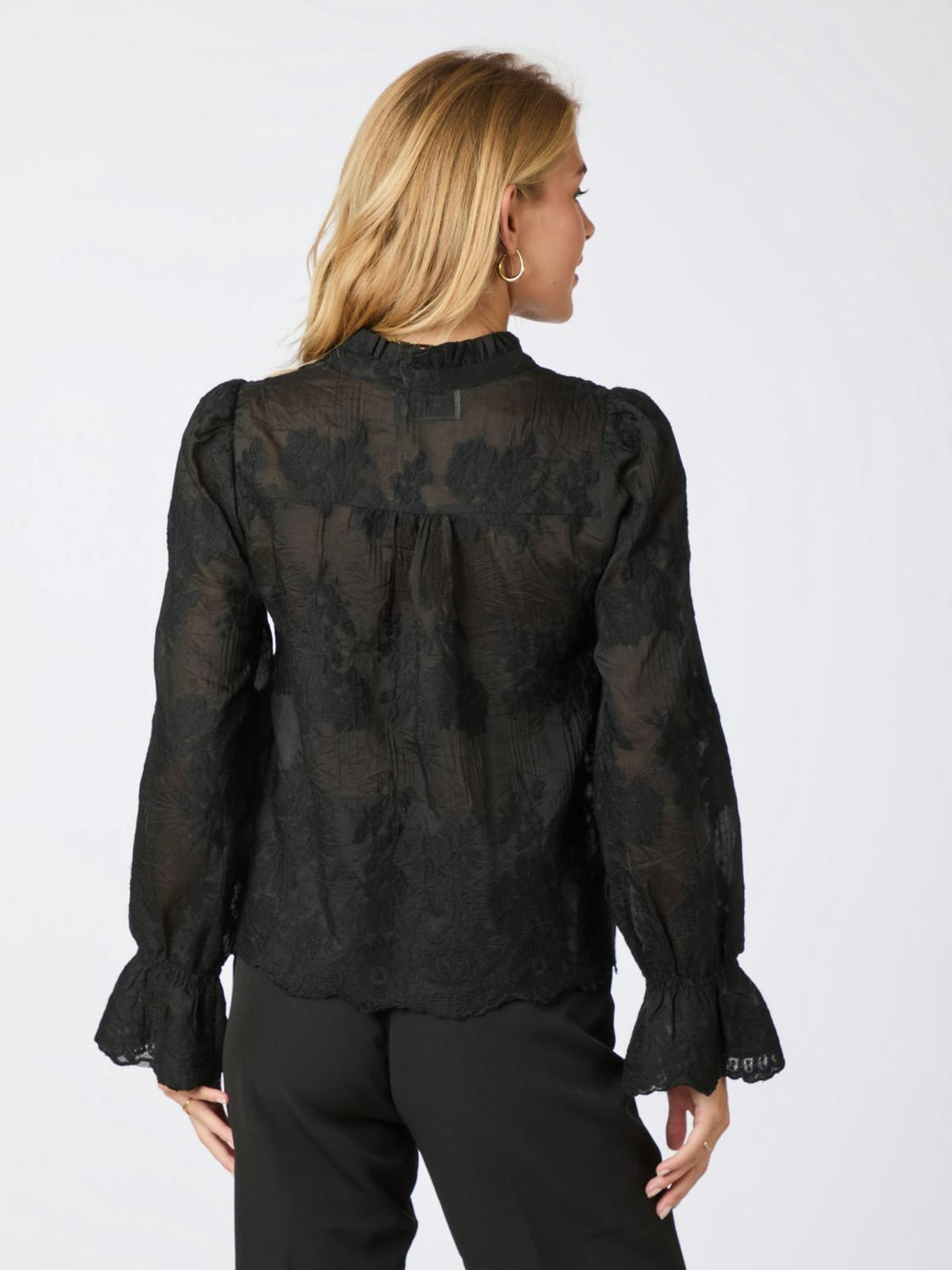 NEO NOIR Amara Big Embroidery Blouse Black