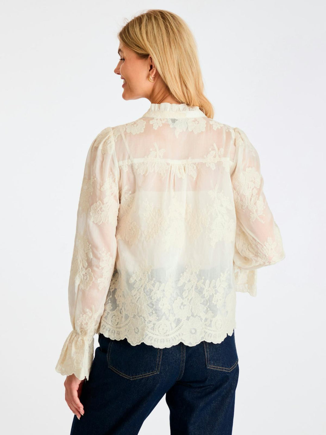 NEO NOIR Amara Big Embroidery Blouse Off White