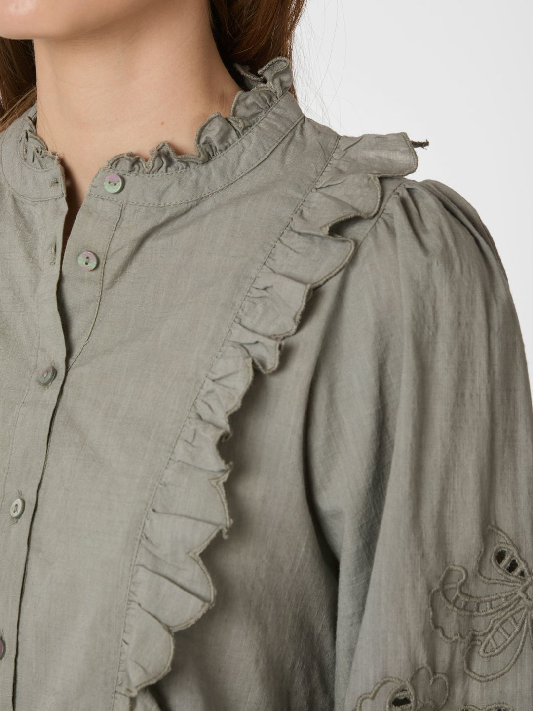 NEO NOIR Petrine Embroidery Blouse Smoke Green