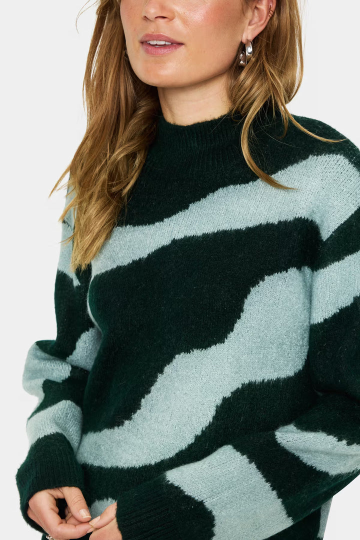 SAINT TROPEZ MallieSZ Pullover June Bug