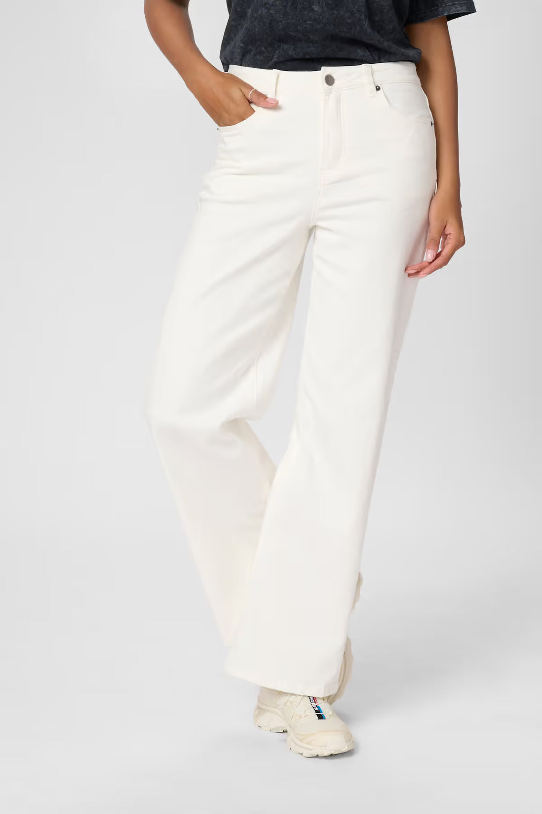 KAFFE KAsinem High Waist Twill Jeans Chalk