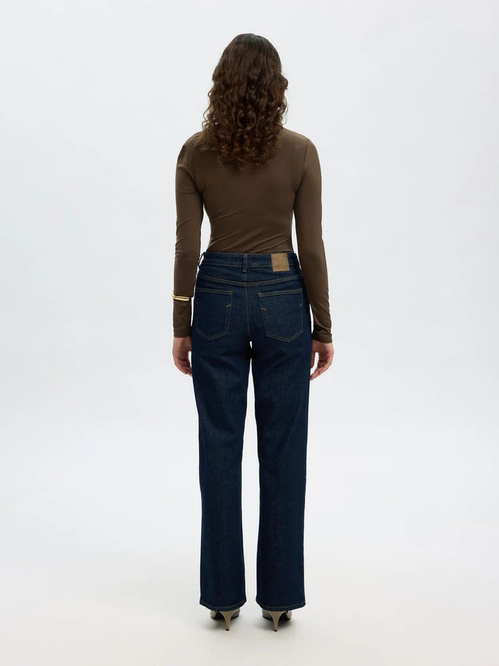 SELECTED Ilina LS Top Delicioso