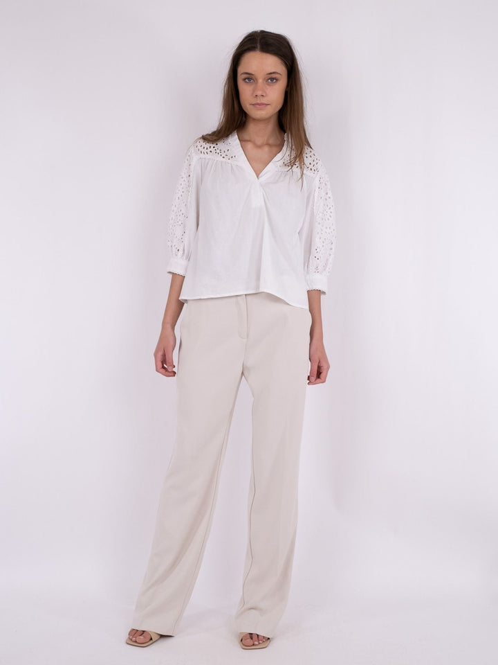 NEO NOIR Kita Embroidery Blouse White