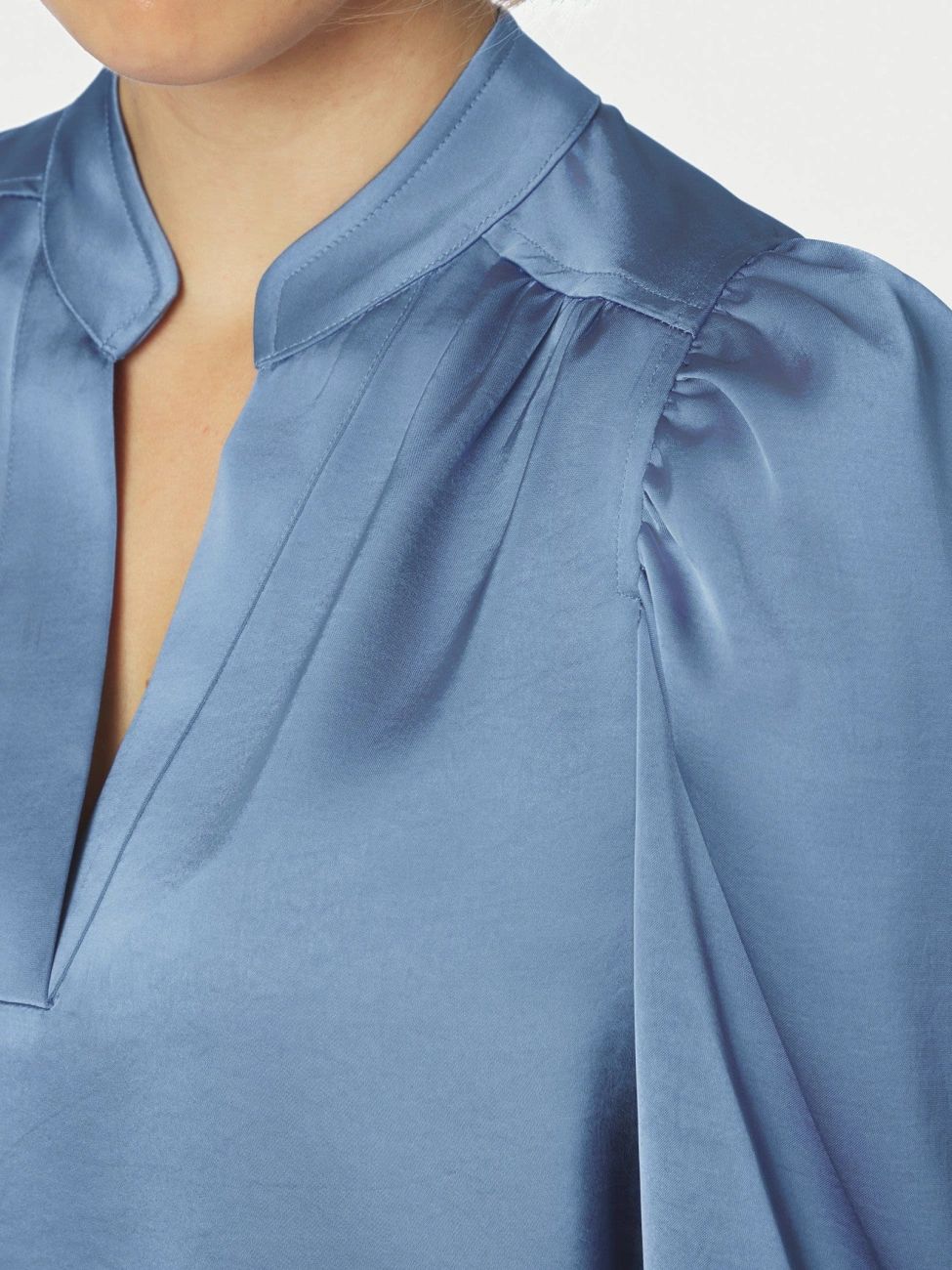 NEO NOIR Rosslyn Heavy Sateen Blouse Smoke Blue
