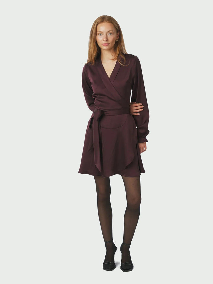 NEO NOIR Colbie Heavy Sateen Dress Burgundy