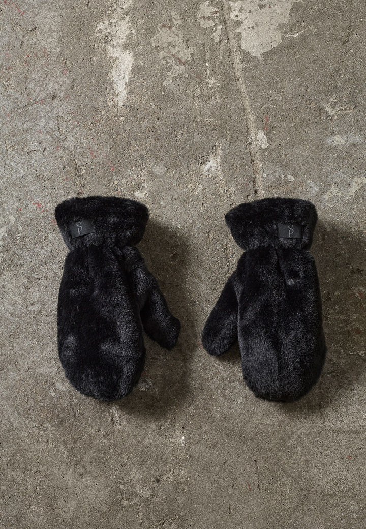 Sisters Point Gloves-1 Black