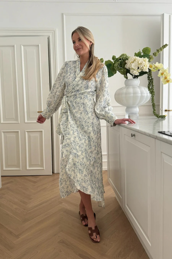 BYIC SigneIC Long Wrap Dress White Blue Print