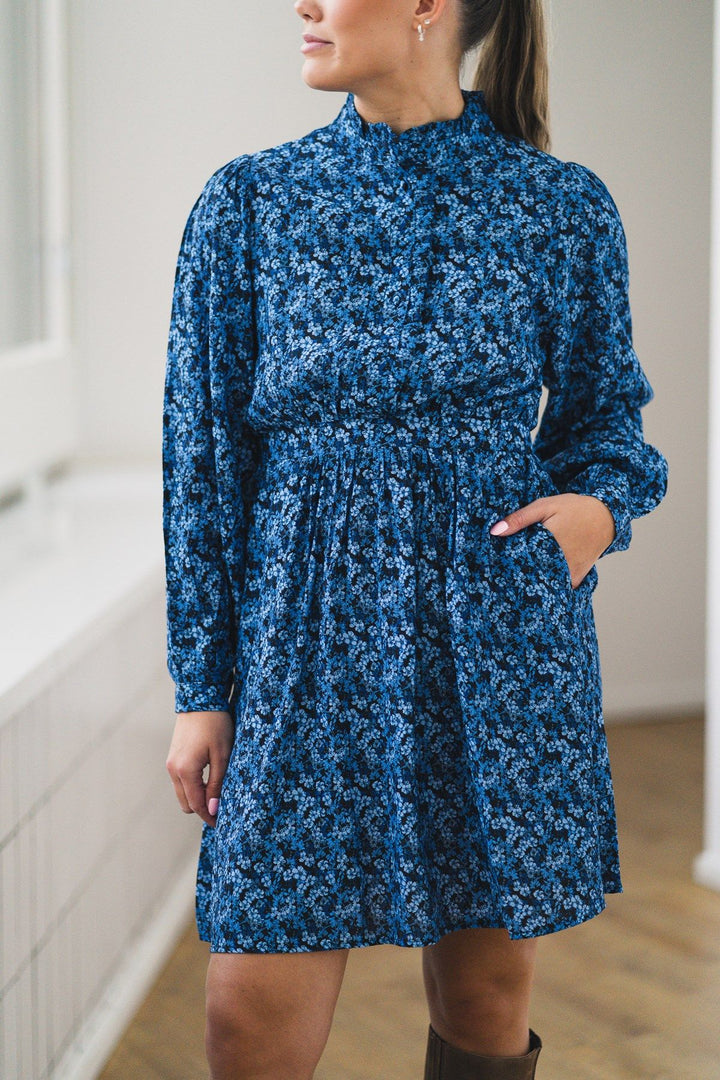 RAUS Astrid Dress AOP Blue Iolite Flw
