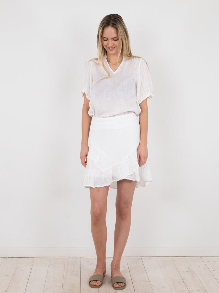 NEO NOIR Odesa Linen Blouse White