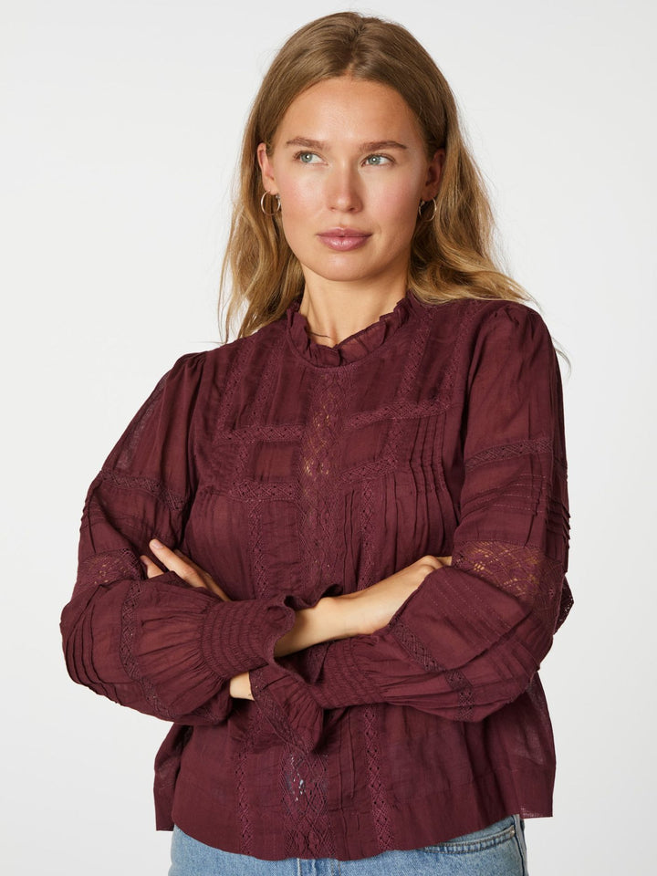 NEO NOIR Ebba S Voile Blouse Bergundy