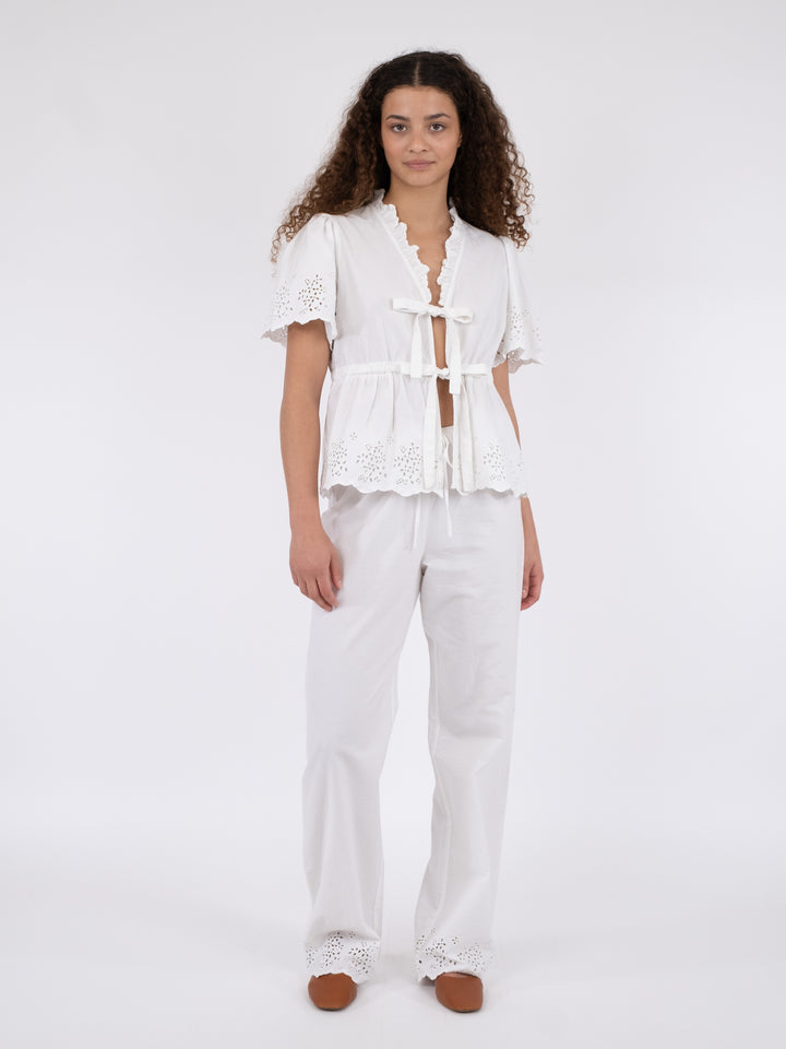 NEO NOIR Satsi Embroidery Blouse White