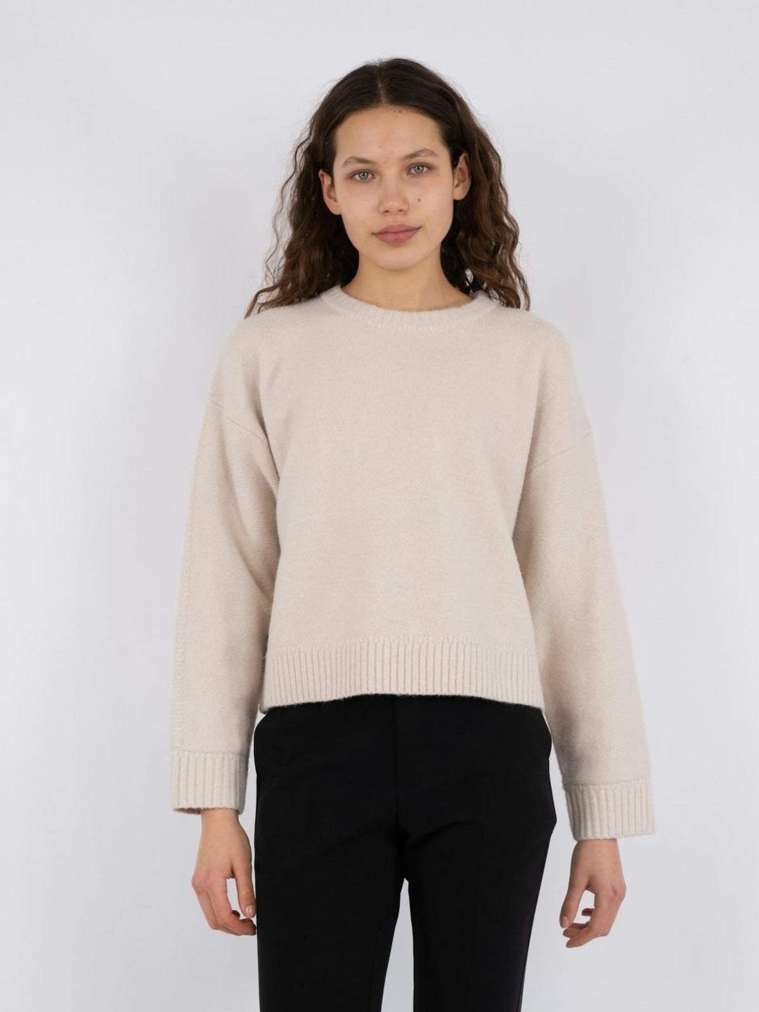 NEO NOIR Detri Solid Knit Blouse Ivory