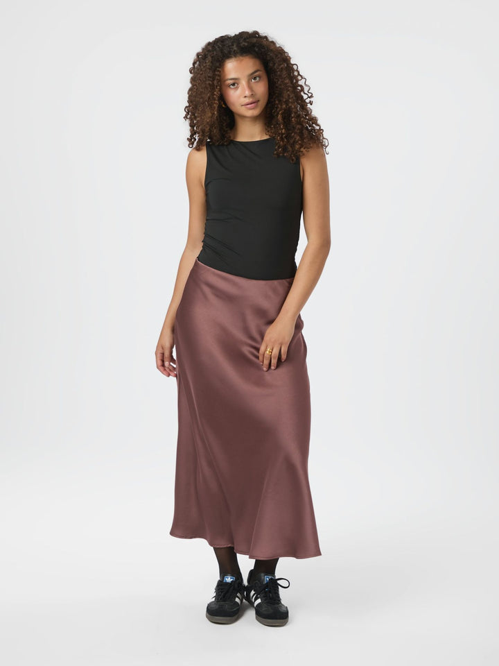 NEO NOIR Bovary Skirt Dark Rose