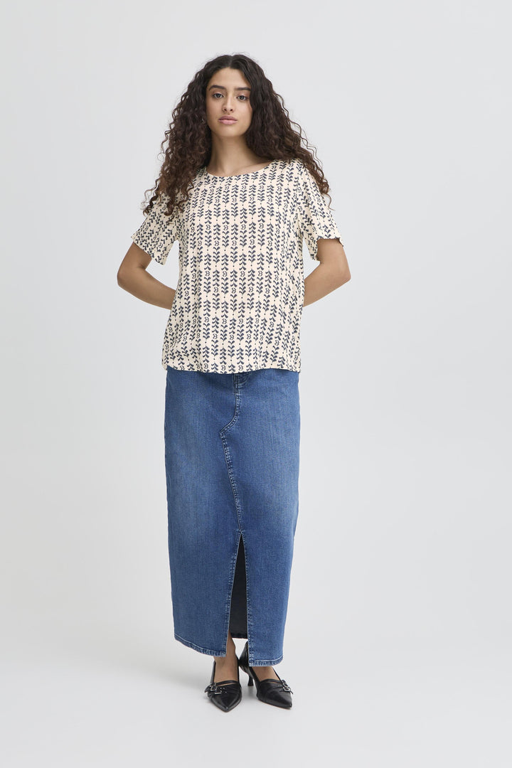 ICHI IHvera SS25 Birch Ikat Stripe