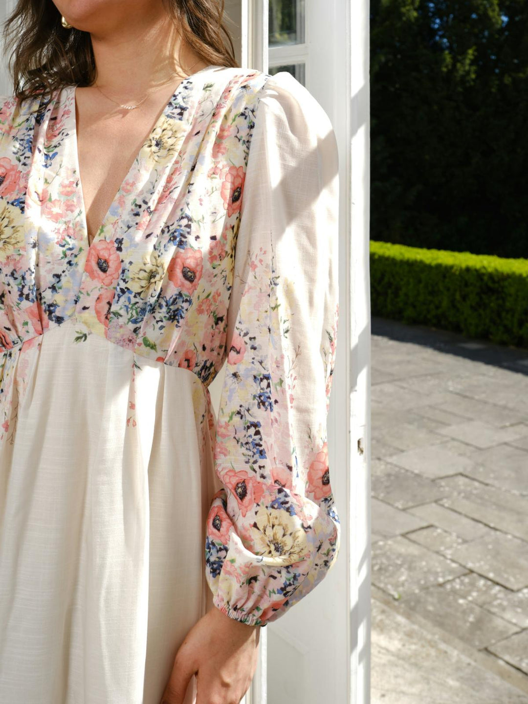 NEO NOIR Silfi Flower Print Dress Creme