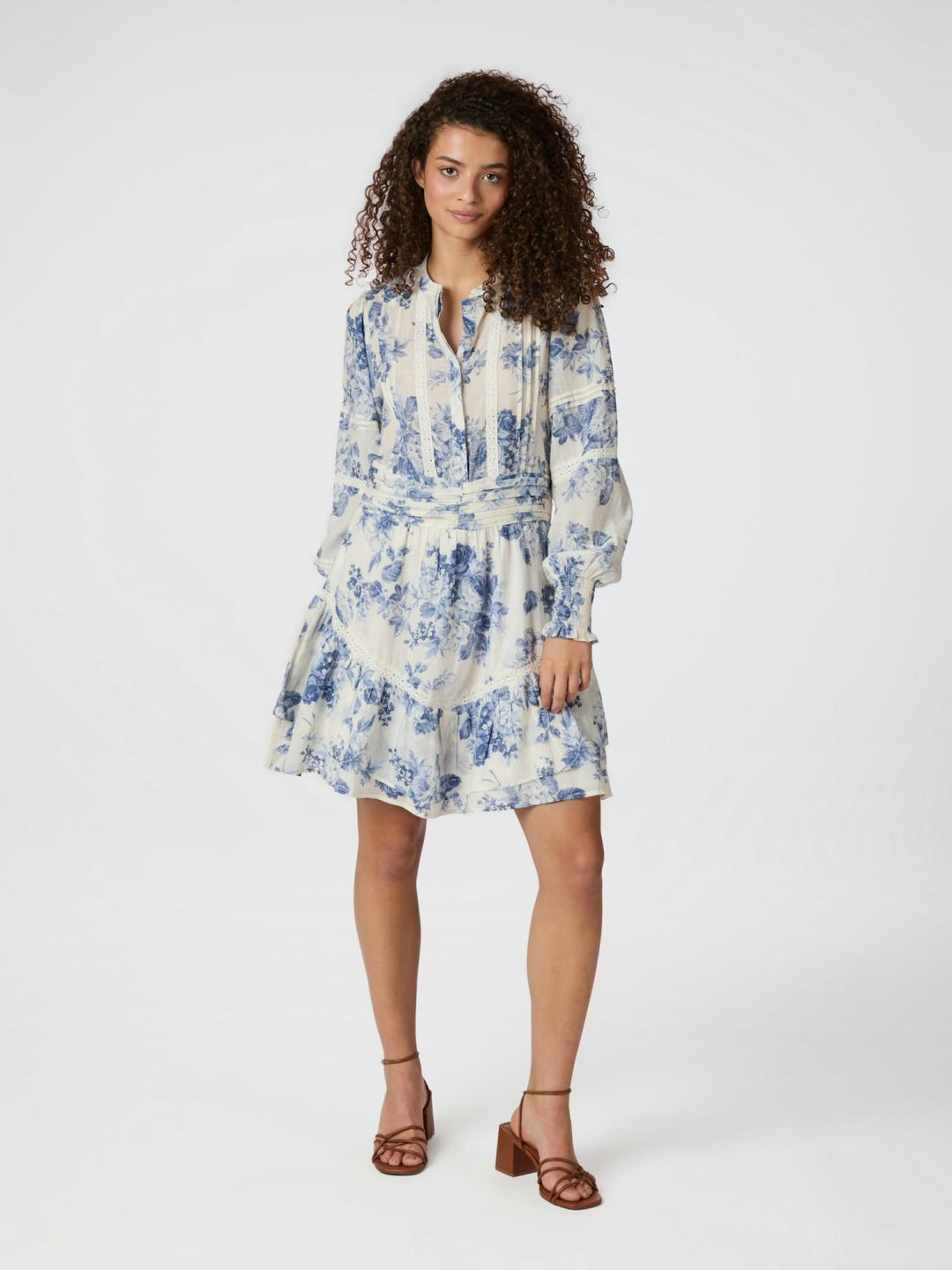 NEO NOIR Roberta Flower Flow Dress Light Blue