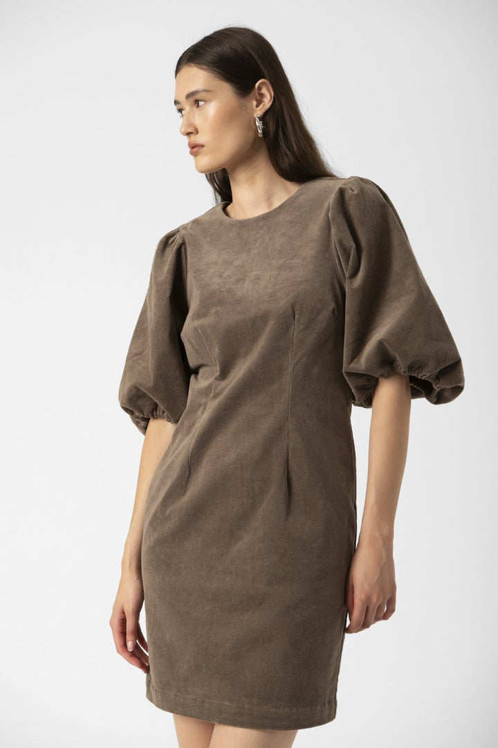 SOAKED IN LUXURY SLHelle Dolore Dress Morel