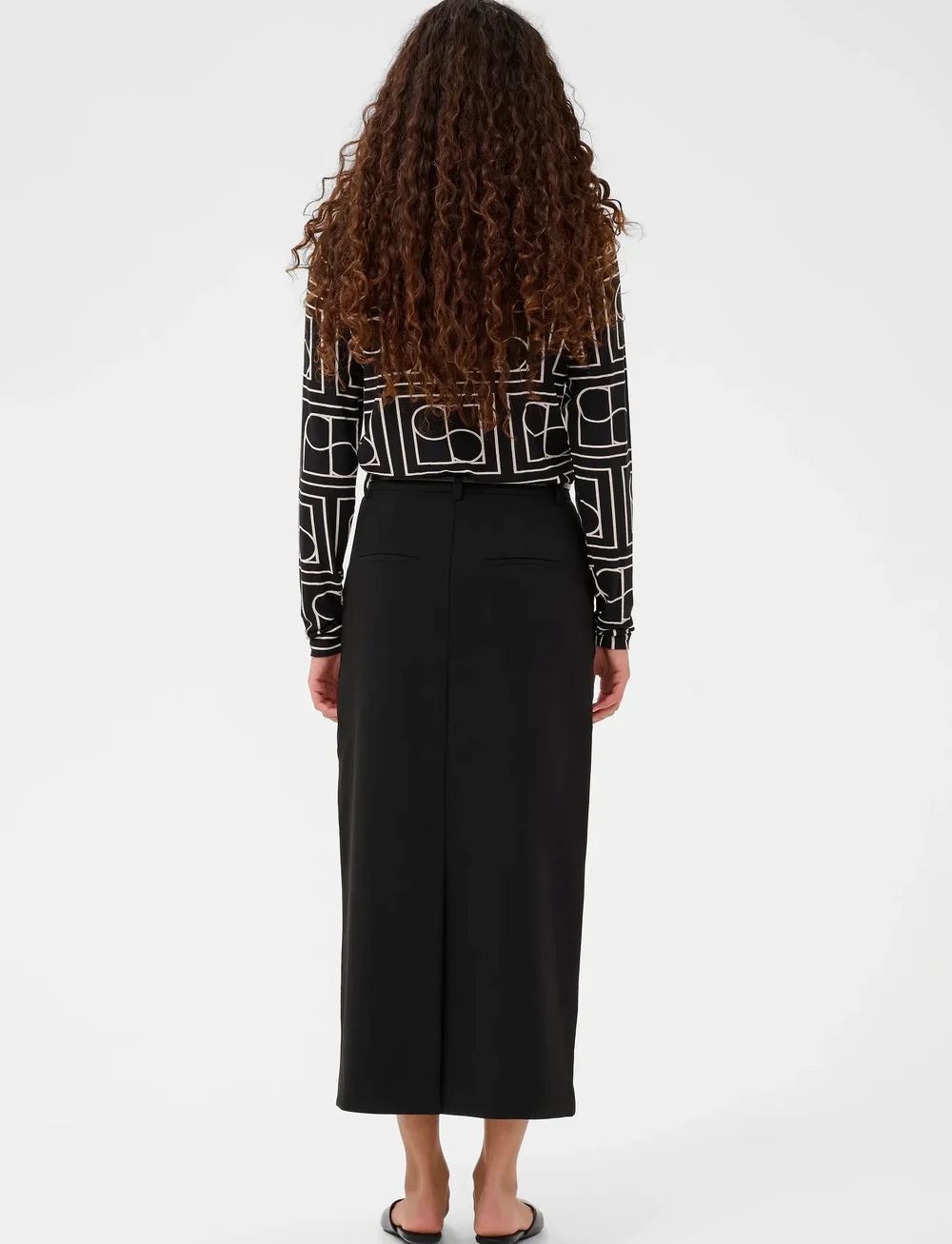 SOAKED IN LUXURY SLHanadi Printed RollneckLS Black with white monogram